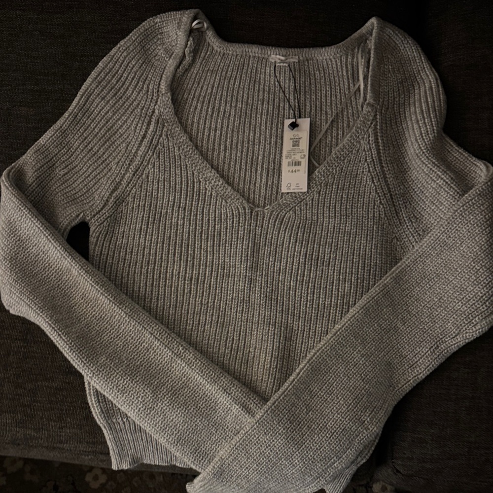 Garage Women's Light Gray V-Neck Sweater NWT